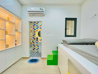 Phan Xich Long Street, Vietnam  Phan Xich Long Street, Vietnam