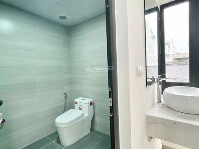 Tran Quy Kien Street, Vietnam Tran Quy Kien Street, Vietnam