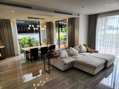 Lavila Kien A - Nha Be, Vietnam  Lavila Kien A - Nha Be, Vietnam