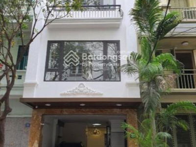 Hoang Cau Street, Vietnam Hoang Cau Street, Vietnam