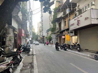 Huynh Thuc Khang Street, Vietnam Huynh Thuc Khang Street, Vietnam