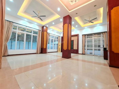 Quoc Huong Street, Vietnam Quoc Huong Street, Vietnam