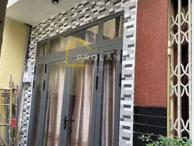 Le Thi Rieng Street, Vietnam Le Thi Rieng Street, Vietnam