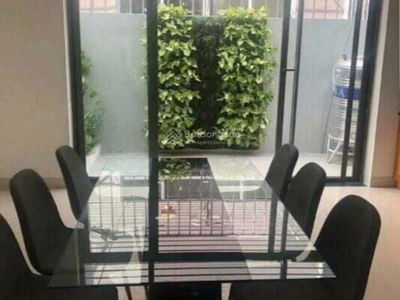 Nguyen Tat Thanh Street, Vietnam Nguyen Tat Thanh Street, Vietnam