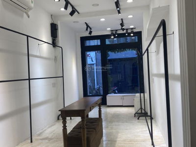 150/44, Vietnam 150/44, Vietnam