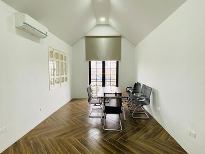 Hoang Cau Street, Vietnam Hoang Cau Street, Vietnam