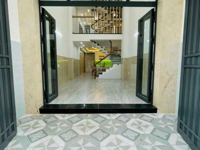 Le Van Tho Street, Vietnam Le Van Tho Street, Vietnam