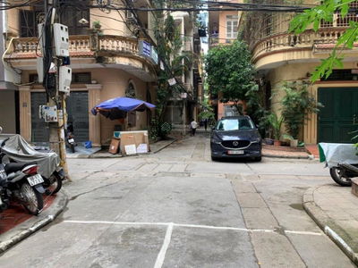 Pho Vong Street, Vietnam  Pho Vong Street, Vietnam