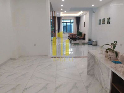 Nguyen U Di Street, Vietnam Nguyen U Di Street, Vietnam