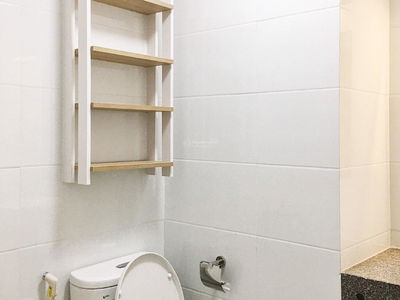 Hoang Cau Street, Vietnam Hoang Cau Street, Vietnam