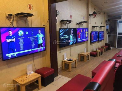 Nguyen Khanh Toan Street, Vietnam  Nguyen Khanh Toan Street, Vietnam