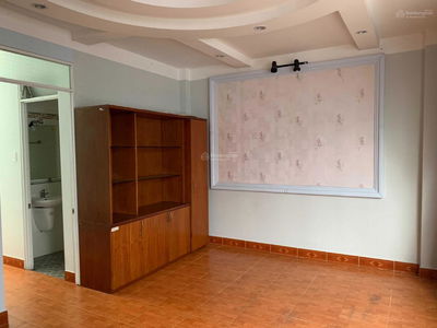 Le Van Luong Street, Vietnam Le Van Luong Street, Vietnam