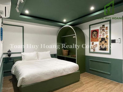 Pham Van Dong Street, Vietnam  Pham Van Dong Street, Vietnam