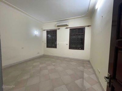 Nguyen Van Troi Street, Vietnam Nguyen Van Troi Street, Vietnam