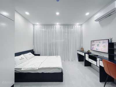 Bach Dang Street, Vietnam Bach Dang Street, Vietnam