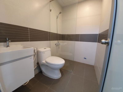 Tran Xuan Soan Street, Vietnam  Tran Xuan Soan Street, Vietnam