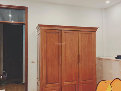 Nguyen Van Cu Street, Vietnam  Nguyen Van Cu Street, Vietnam