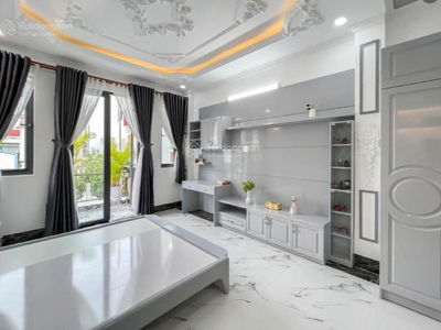 Nguyen Chi Thanh Street, Vietnam Nguyen Chi Thanh Street, Vietnam