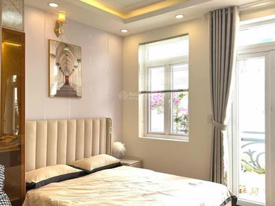 Quang Trung Street, Vietnam Quang Trung Street, Vietnam