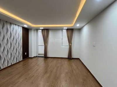 Le Duc Tho Street, Vietnam Le Duc Tho Street, Vietnam