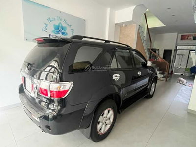 Le Duc Tho Street, Vietnam Le Duc Tho Street, Vietnam