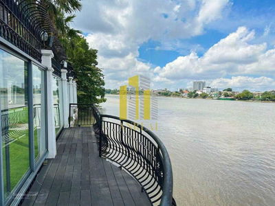 Nguyen Van Huong Street, Vietnam Nguyen Van Huong Street, Vietnam