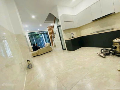 Hoang Hoa Tham Street, Vietnam Hoang Hoa Tham Street, Vietnam