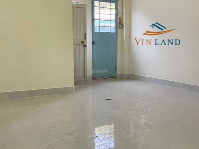 Cach Mang Thang Tam Street, Vietnam Cach Mang Thang Tam Street, Vietnam