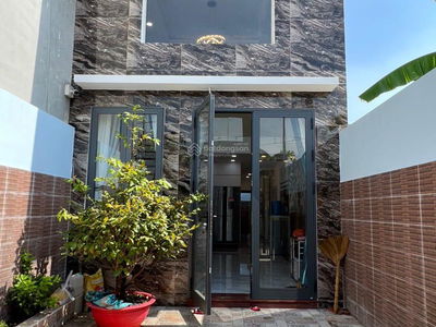 Phuoc Thien Street, Vietnam  Phuoc Thien Street, Vietnam