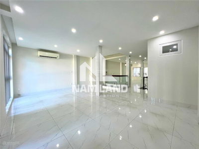 Nguyen Hoang Street, Vietnam Nguyen Hoang Street, Vietnam