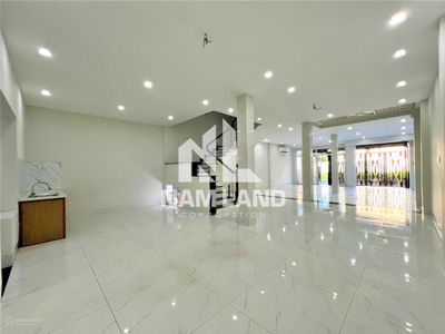 Nguyen Hoang Street, Vietnam Nguyen Hoang Street, Vietnam