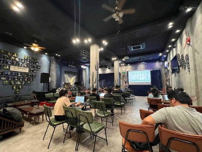 Phan Xich Long Street, Vietnam Phan Xich Long Street, Vietnam