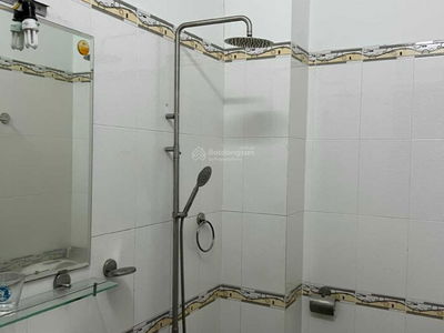 Le Van Luong Street, Vietnam Le Van Luong Street, Vietnam