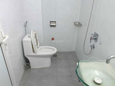 Au Co Street, Vietnam Au Co Street, Vietnam