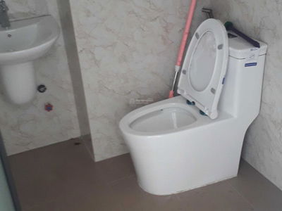 Ta Quang Buu Street, Vietnam Ta Quang Buu Street, Vietnam