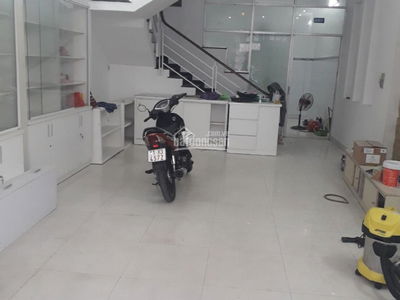 Pham Hung Street, Vietnam Pham Hung Street, Vietnam