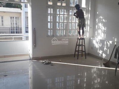 Pham Hung Street, Vietnam Pham Hung Street, Vietnam