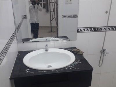 Pham Hung Street, Vietnam Pham Hung Street, Vietnam