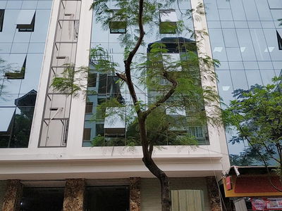 Lac Long Quan Street, Vietnam Lac Long Quan Street, Vietnam