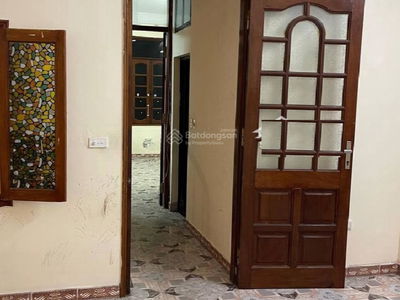 Tu Lien Street, Vietnam  Tu Lien Street, Vietnam