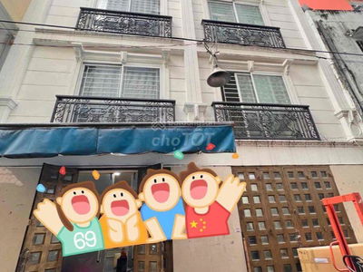 Le Hong Phong Street, Vietnam Le Hong Phong Street, Vietnam