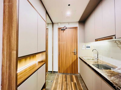 Nguyen Van Cu Street, Vietnam Nguyen Van Cu Street, Vietnam