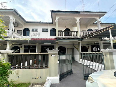 Terrace house at Muar, Malaysia Terrace house at Muar, Malaysia