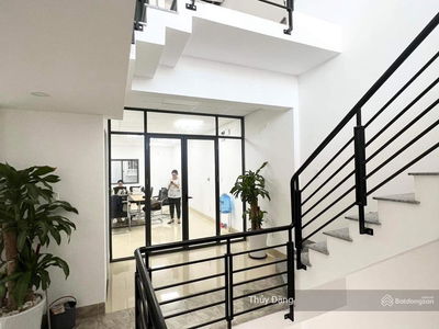 Nguyen Phuoc Lan Street, Vietnam  Nguyen Phuoc Lan Street, Vietnam