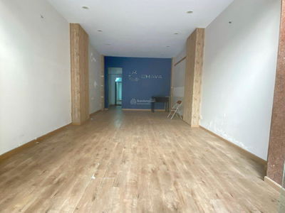 Hoang Van Thu Street, Vietnam Hoang Van Thu Street, Vietnam