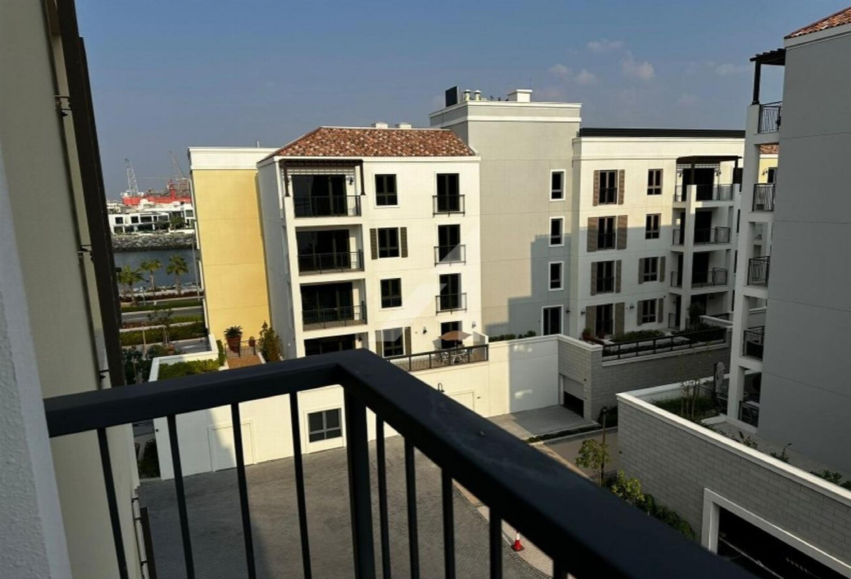 La Cote Building 3 La Cote Building 3