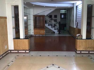 Nguyen Chi Thanh Street, Vietnam Nguyen Chi Thanh Street, Vietnam