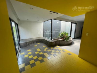 Hai Ba Trung Street, Vietnam Hai Ba Trung Street, Vietnam