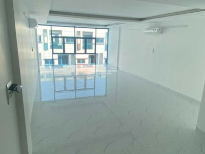 Do Quang Street, Vietnam Do Quang Street, Vietnam