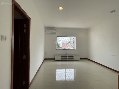 Truong Son Street, Vietnam Truong Son Street, Vietnam